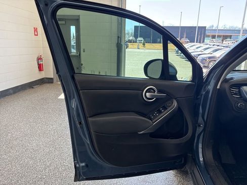 Used 2018 FIAT 500X Pop image 9