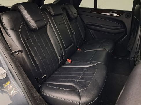 Used 2016 Mercedes-Benz GLE 350 4MATIC SUV Premium image 32