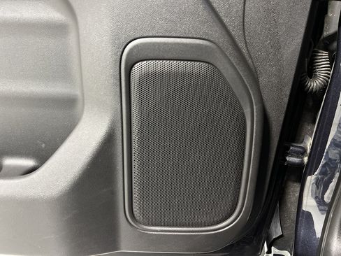 Used 2023 Chevrolet Silverado 1500 Custom image 22