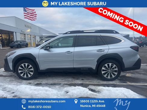 Used 2023 Subaru Outback Limited image 4