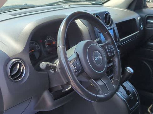 Used 2016 Jeep Patriot High Altitude FWD image 10