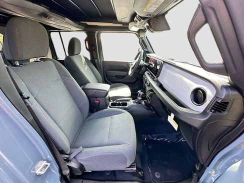 Used 2024 Jeep Wrangler Unlimited Sport AWD/4WD image 27