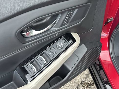 Used 2023 Honda Accord Touring image 14