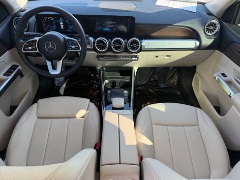 Certified 2022 Mercedes-Benz GLB 250 4MATIC image 12