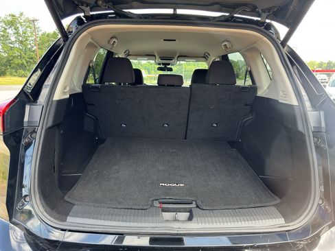Used 2025 Nissan Rogue SV AWD/4WD image 29