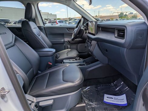 Certified 2025 Ford Maverick Lariat w/ Black Appearance Package AWD/4WD image 32