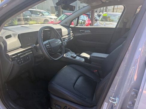 Certified 2026 Kia Sportage EX AWD/4WD image 3