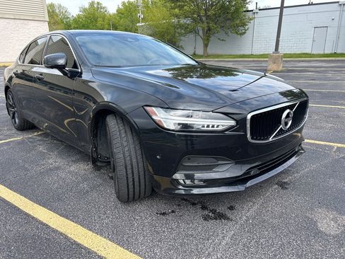 Used 2018 Volvo S90 T5 Momentum w/ Convenience Package AWD/4WD image 12