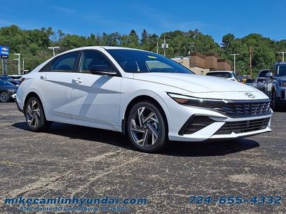 New 2025 Hyundai Elantra SEL