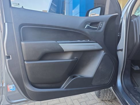 Used 2018 Chevrolet Colorado LT w/ Luxury Package, Chrome image 12