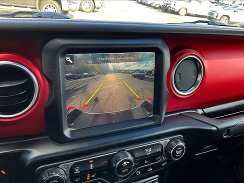 Used 2021 Jeep Gladiator Rubicon image 10