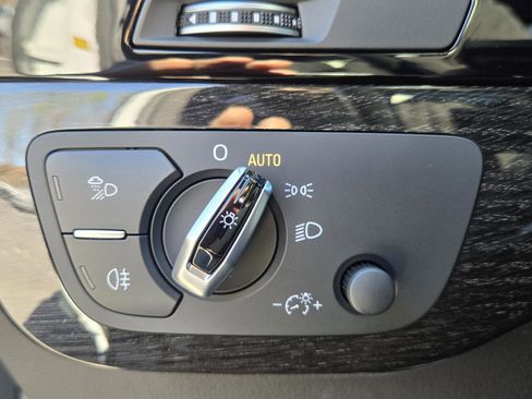 Used 2017 Audi Q7 2.0T Premium Plus image 34