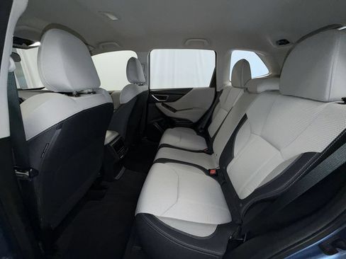 Used 2023 Subaru Forester AWD/4WD image 12
