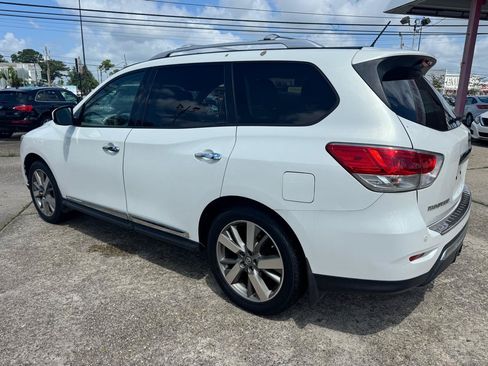 Used 2014 Nissan Pathfinder Platinum w/ Platinum Premium Package FWD image 2