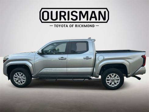 Certified 2025 Toyota Tacoma SR5 image 6