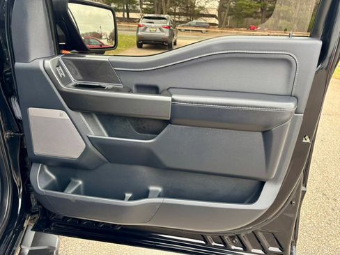 Used 2022 Ford F150 XLT w/ Equipment Group 302A High image 10