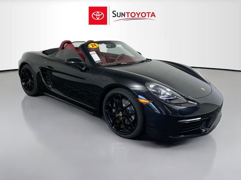 Used 2024 Porsche 718 Boxster RWD image 33