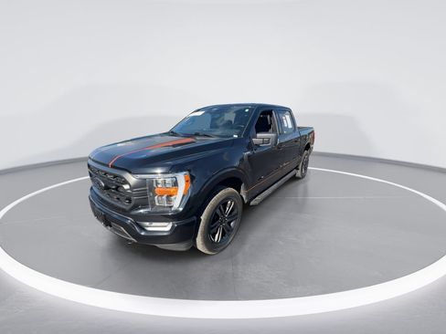 Used 2022 Ford F150 XLT w/ Equipment Group 302A High AWD/4WD image 4