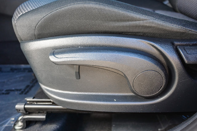 Used 2025 Kia Soul LX w/ LX Technology Package FWD image 23