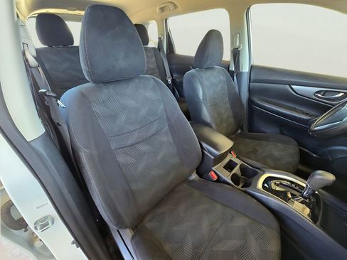 Used 2016 Nissan Rogue S FWD image 45