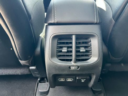 Used 2022 Jeep Cherokee Limited image 22