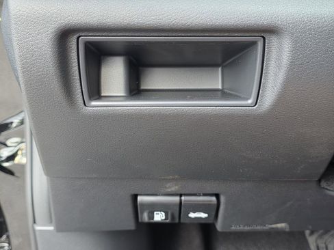 New 2025 Nissan Versa SV w/ Trunk Package image 18