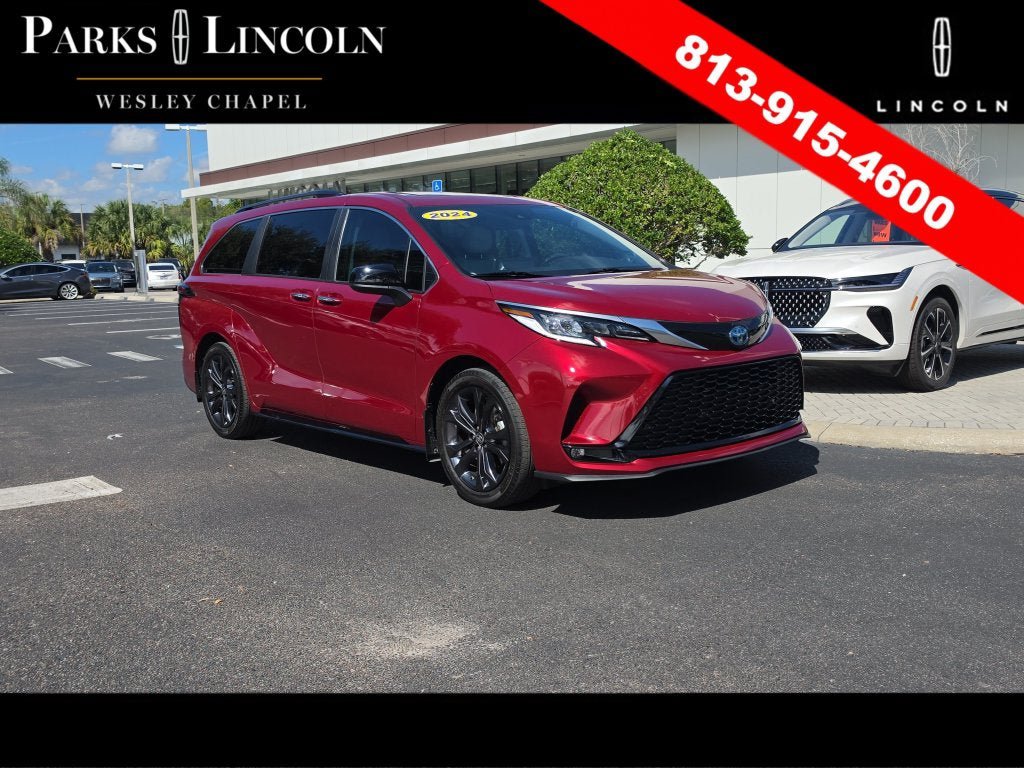 Used 2024 Toyota Sienna XSE w/ XSE Plus Package FWD image 1