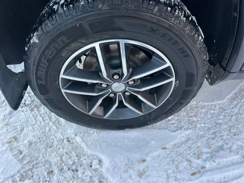 Used 2018 Jeep Grand Cherokee Limited image 18