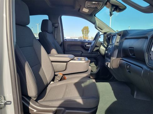 Used 2025 Chevrolet Silverado 1500 Custom image 26