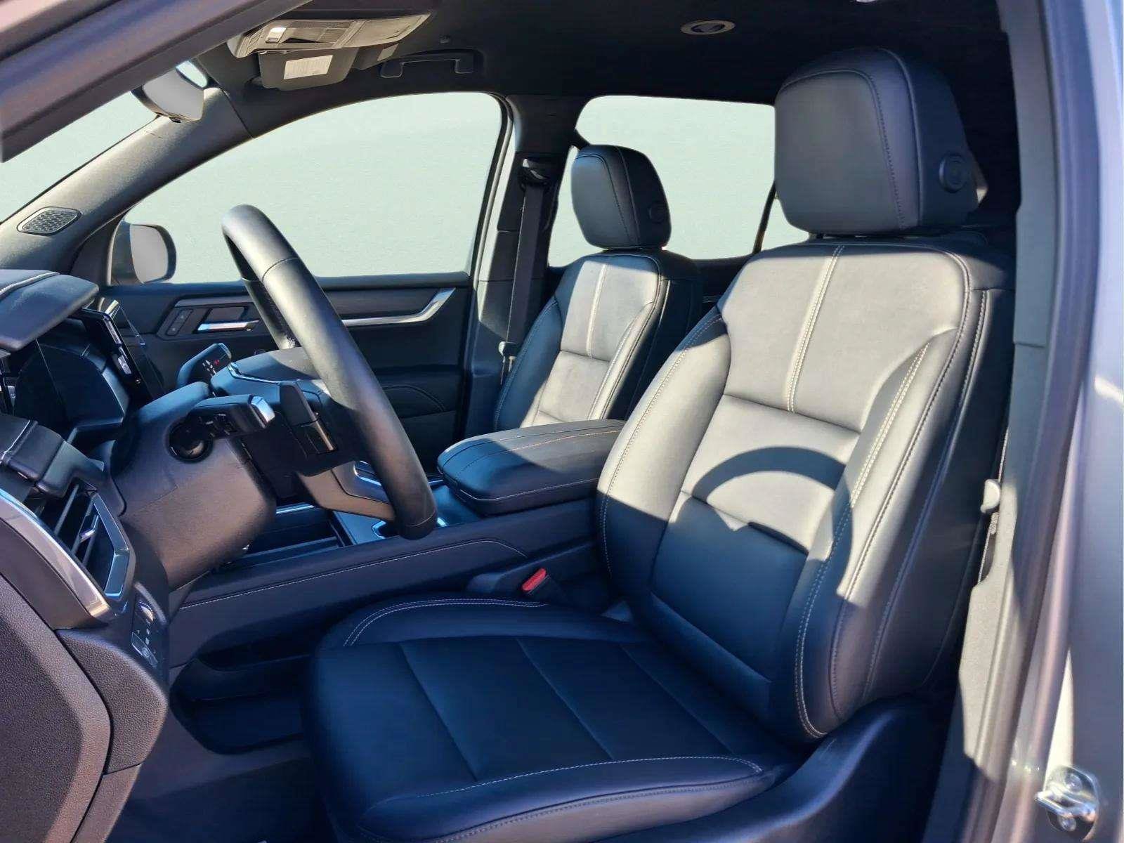 Used 2026 GMC Acadia AWD Elevation w/ Elevation Premium Package image 10