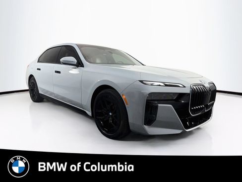 Used 2025 BMW 760i xDrive w/ Executive Package AWD/4WD image 1