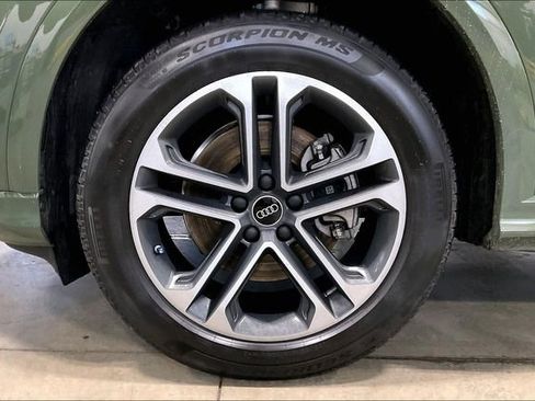 Certified 2025 Audi Q5 Premium Plus w/ Premium Plus image 9