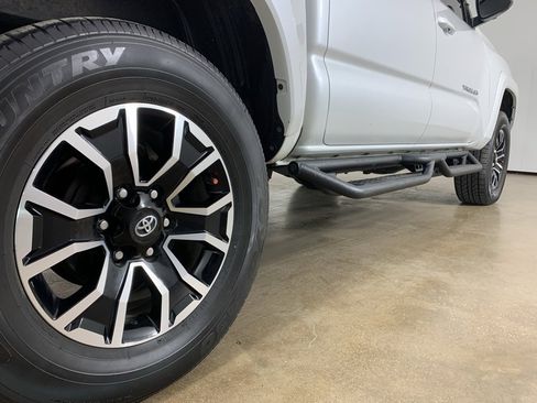 Used 2021 Toyota Tacoma TRD Sport w/ TRD Premium Sport Package image 10