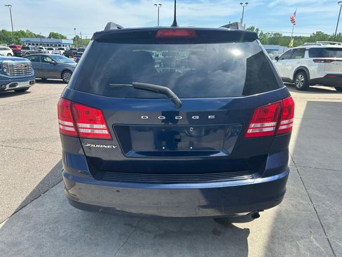 Used 2018 Dodge Journey SE w/ Connectivity Group FWD image 6