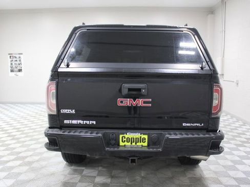 Used 2018 GMC Sierra 1500 Denali w/ Denali Ultimate Package AWD/4WD image 10