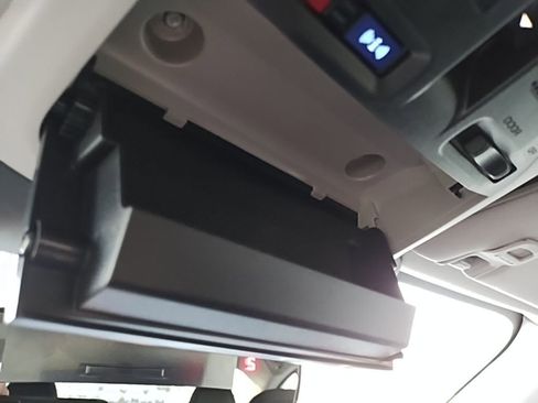 New 2025 Subaru Legacy Premium image 36