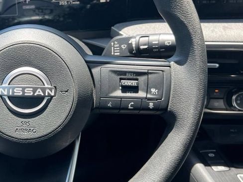 Used 2025 Nissan Kicks SV FWD image 17