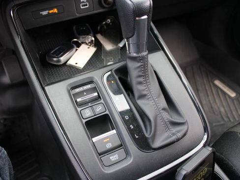 Used 2024 Honda CR-V LX image 18