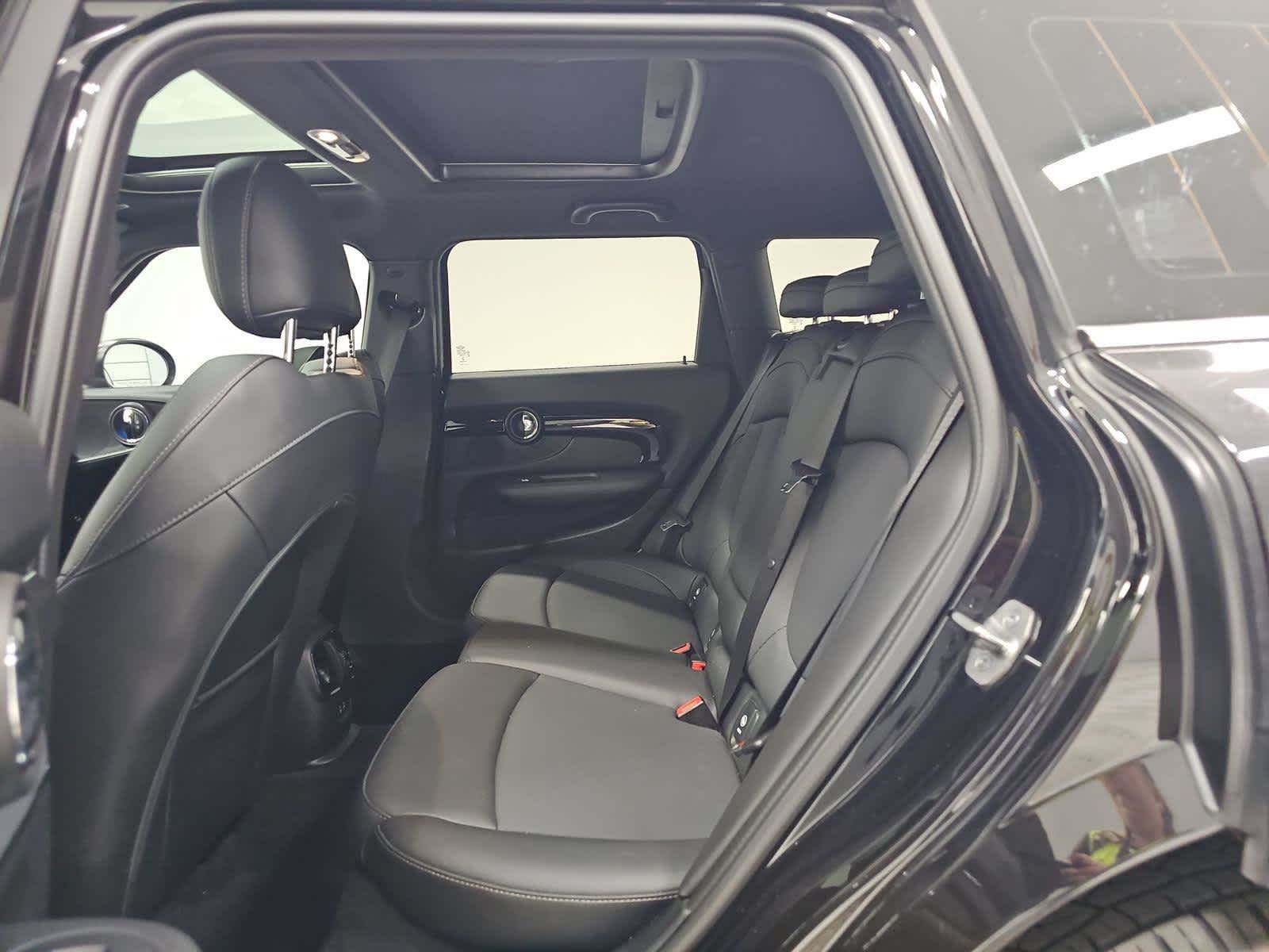 Used 2022 MINI Cooper Clubman S w/ Premium Package FWD image 10
