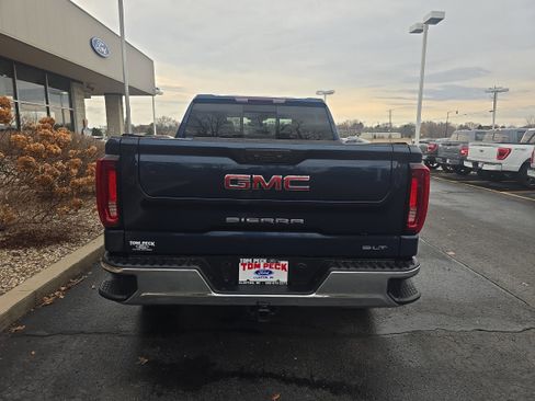 Used 2022 GMC Sierra 1500 SLT w/ SLT Convenience Package image 7