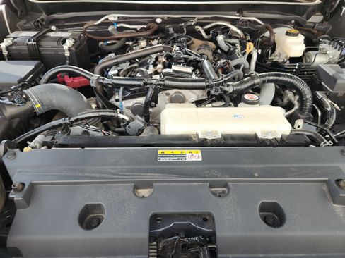 Used 2024 Toyota Tacoma TRD Off-Road AWD/4WD image 33