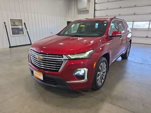 Used 2023 Chevrolet Traverse Premier AWD/4WD image 4