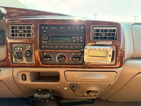 Used 2004 Ford F350 Lariat AWD/4WD image 19