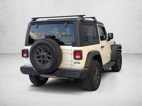 Used 2023 Jeep Wrangler Sport AWD/4WD image 6