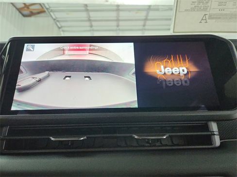 New 2026 Jeep Gladiator Rubicon w/ Steel Bumper Group image 27