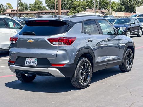 Used 2021 Chevrolet TrailBlazer LT FWD image 4