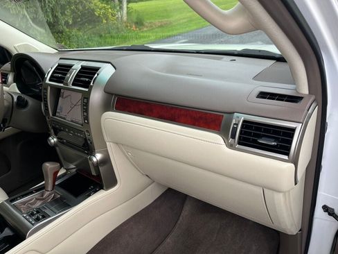Used 2013 Lexus GX 460 w/ Comfort Plus Pkg AWD/4WD image 57