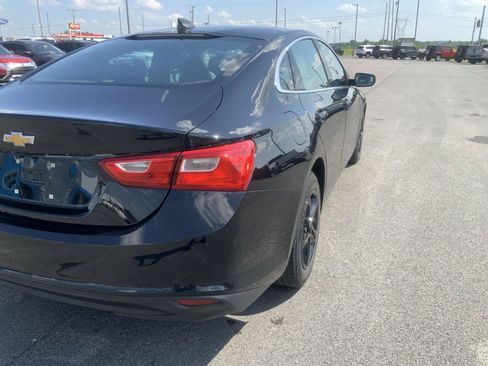 Used 2022 Chevrolet Malibu LS FWD image 13
