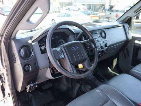 Used 2016 Ford F650 2WD Crew Cab Super Duty image 18