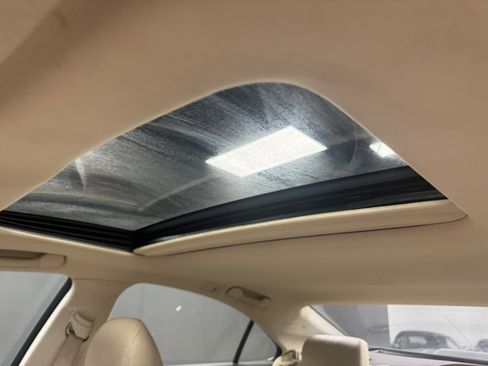 Used 2011 Lexus ES 350 image 12